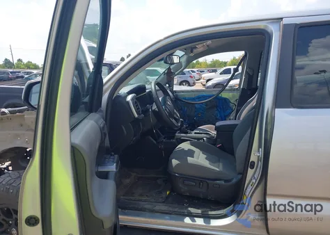 2022 Toyota Tacoma Sr5 V6 z USA, uszkodzony, nr VIN 3TMAZ5CN2NM176468